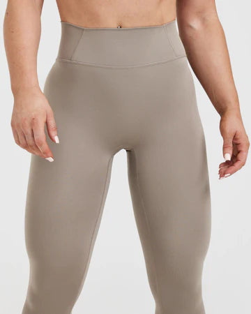 Timeless High Waisted Leggings - Minky